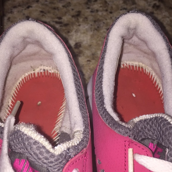 Nike Women’s Free Run Shoes - Picture 8 of 8